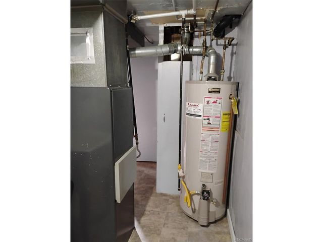 6081 E 61st Ave, Commerce City, CO 80022