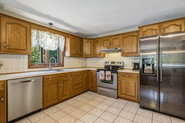 10 Nowak Avenue, Ludlow, MA 01056