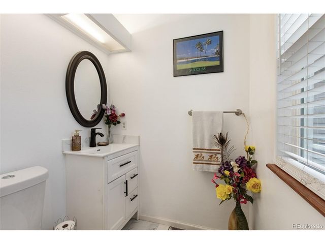 46 S Nome St, Aurora, CO 80012