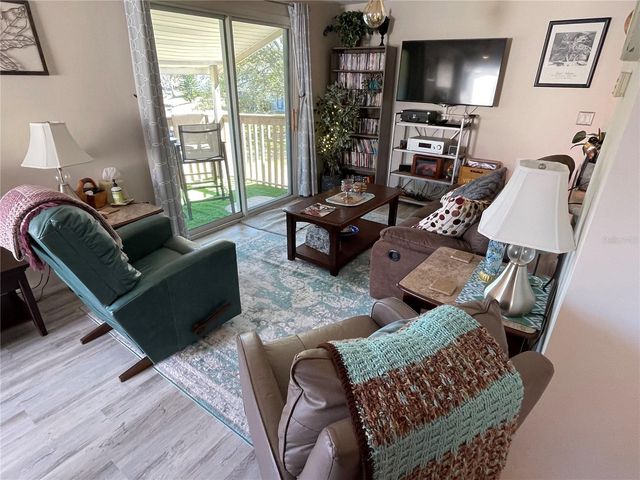 129 CAMPHOR CIRCLE C, Oldsmar, FL 34677