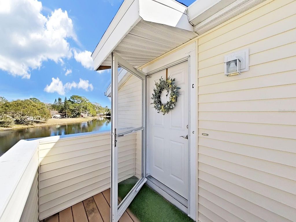 129 CAMPHOR CIRCLE C, Oldsmar, FL 34677