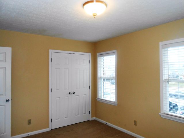 4850 Westport Rd, Louisville, KY 40222