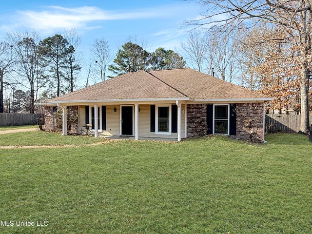 214 Chinkapen Drive, Brandon, MS 39047