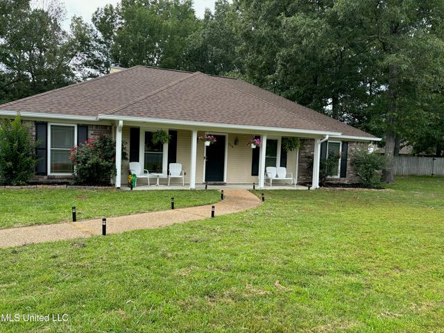 214 Chinkapen Drive, Brandon, MS 39047