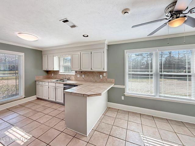 214 Chinkapen Drive, Brandon, MS 39047