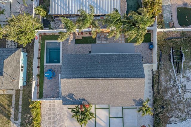 352 144TH AVENUE, Madeira Beach, FL 33708