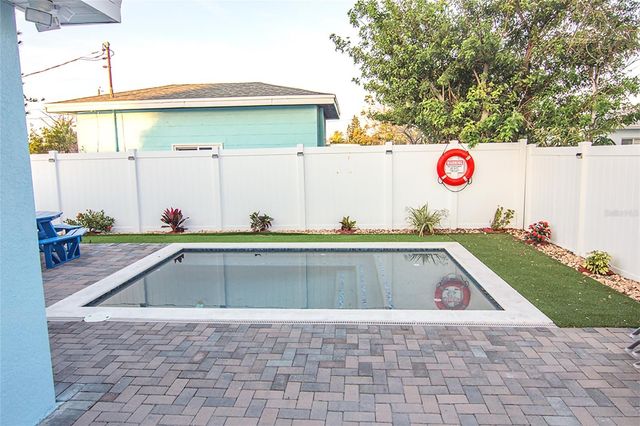 352 144TH AVENUE, Madeira Beach, FL 33708