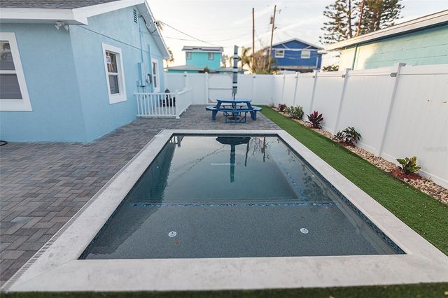 352 144TH AVENUE, Madeira Beach, FL 33708