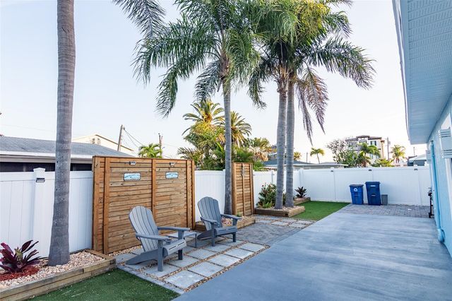 352 144TH AVENUE, Madeira Beach, FL 33708