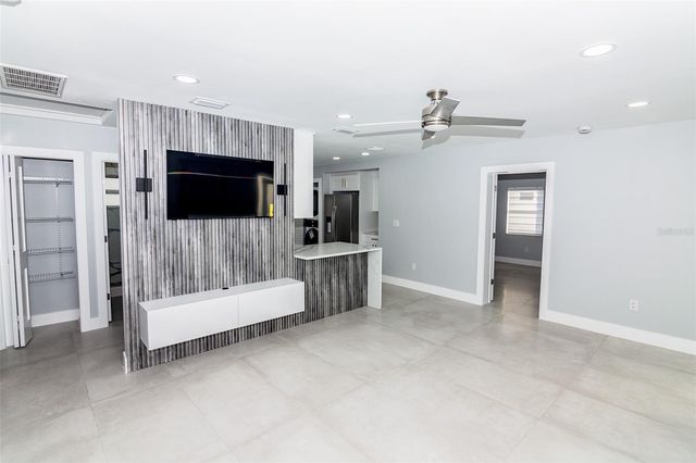 352 144TH AVENUE, Madeira Beach, FL 33708