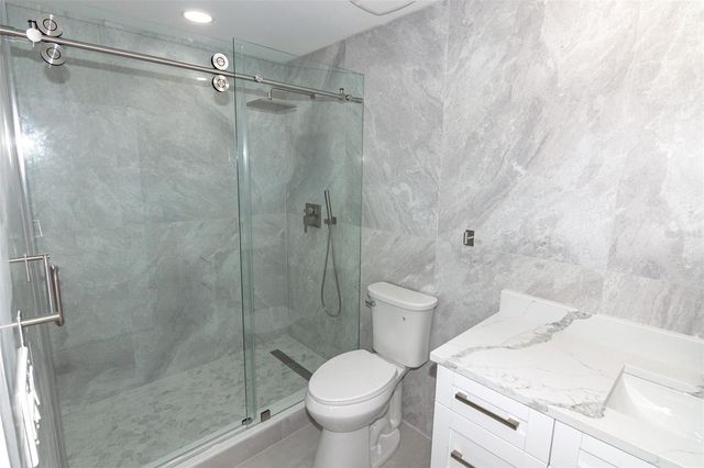 352 144TH AVENUE, Madeira Beach, FL 33708