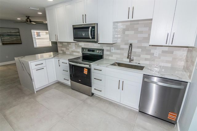 352 144TH AVENUE, Madeira Beach, FL 33708