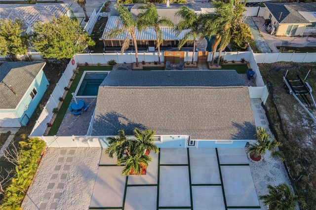 352 144TH AVENUE, Madeira Beach, FL 33708