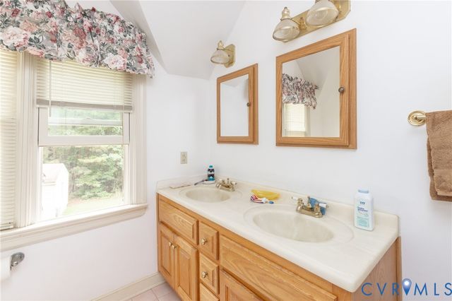 1152 Bradbury Rd, Moseley, VA 23120