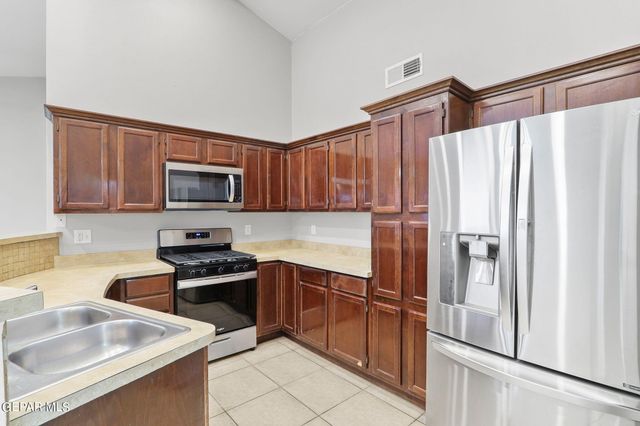 3269 MAPLE POINT Drive, El Paso, TX 79938