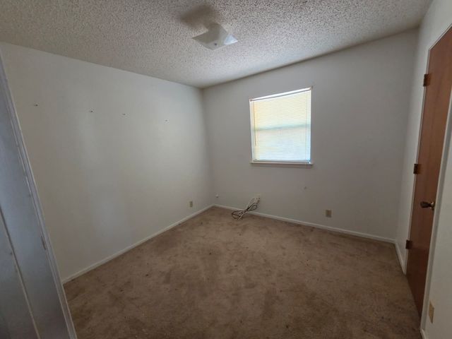 329 Walnut Avenue, Azle, TX 76020