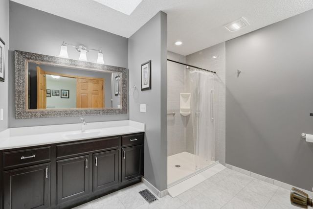 7288 Foxboro Court, Woodbury, MN 55125
