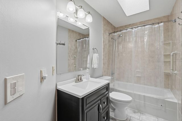 7288 Foxboro Court, Woodbury, MN 55125