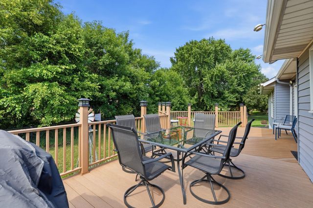7288 Foxboro Court, Woodbury, MN 55125
