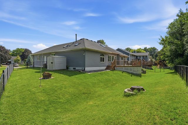 7288 Foxboro Court, Woodbury, MN 55125