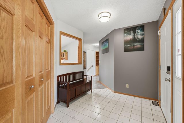 7288 Foxboro Court, Woodbury, MN 55125