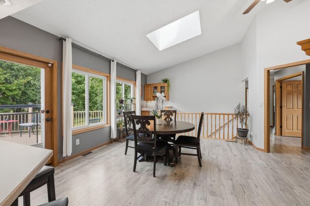 7288 Foxboro Court, Woodbury, MN 55125