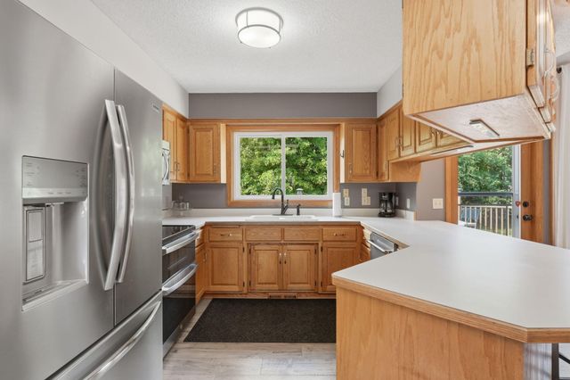 7288 Foxboro Court, Woodbury, MN 55125