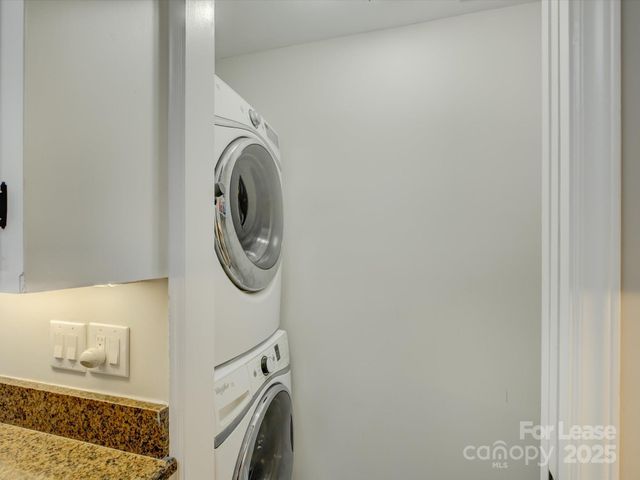 6219 Colchester Place, Charlotte, NC 28210