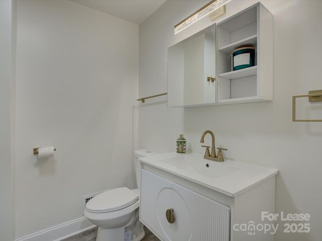 6219 Colchester Place, Charlotte, NC 28210