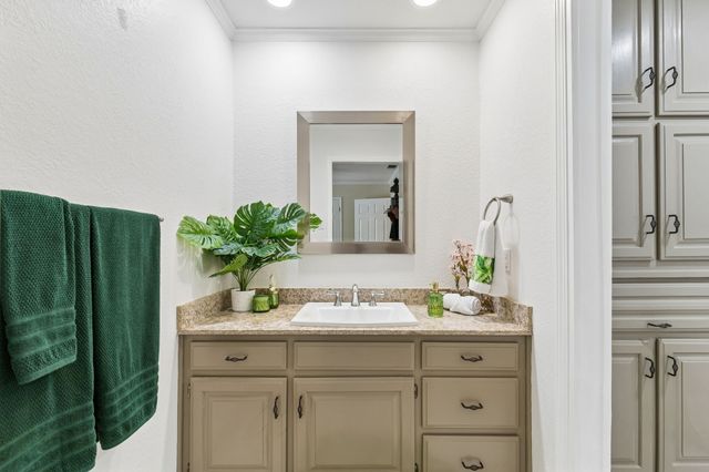 6813 Battle Creek Road, Fort Worth, TX 76116