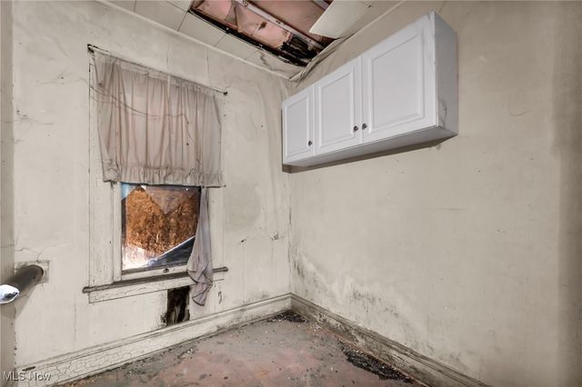 7116 Fullerton Avenue, Cleveland, OH 44105