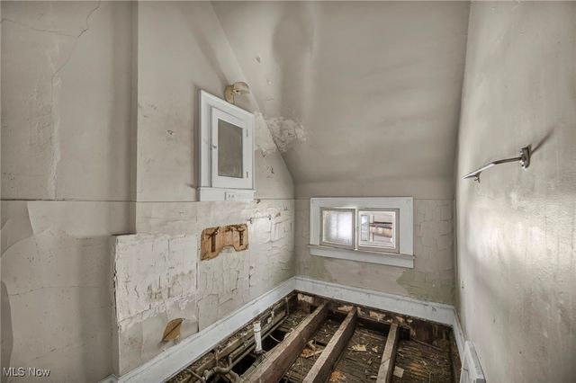 7116 Fullerton Avenue, Cleveland, OH 44105