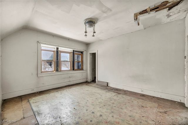 7116 Fullerton Avenue, Cleveland, OH 44105