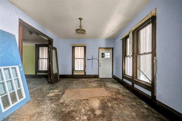 7116 Fullerton Avenue, Cleveland, OH 44105