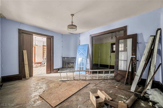 7116 Fullerton Avenue, Cleveland, OH 44105