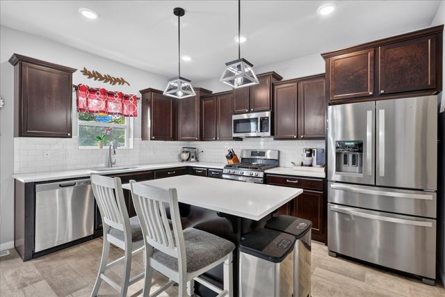712 Gentry Lane, New Carlisle, IN 46552