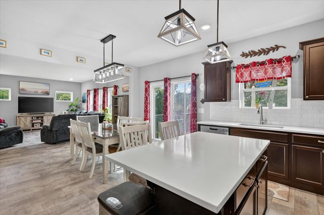 712 Gentry Lane, New Carlisle, IN 46552
