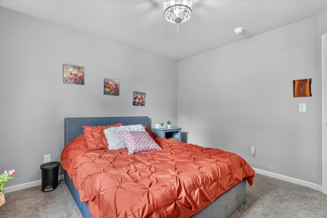 712 Gentry Lane, New Carlisle, IN 46552