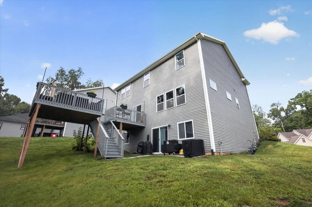 712 Gentry Lane, New Carlisle, IN 46552