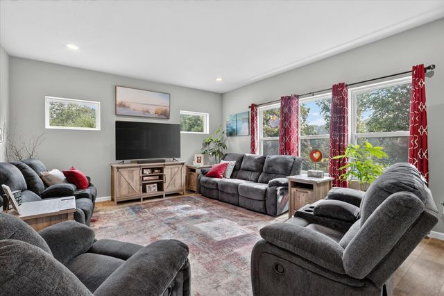 712 Gentry Lane, New Carlisle, IN 46552
