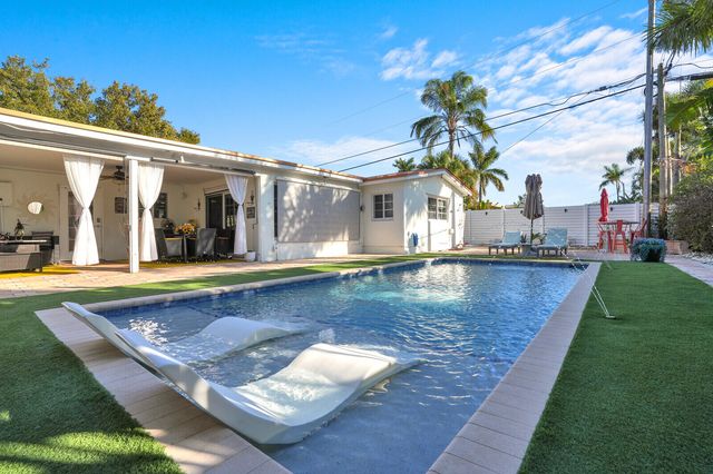 733 SE 10th Avenue, Deerfield Beach, FL 33441