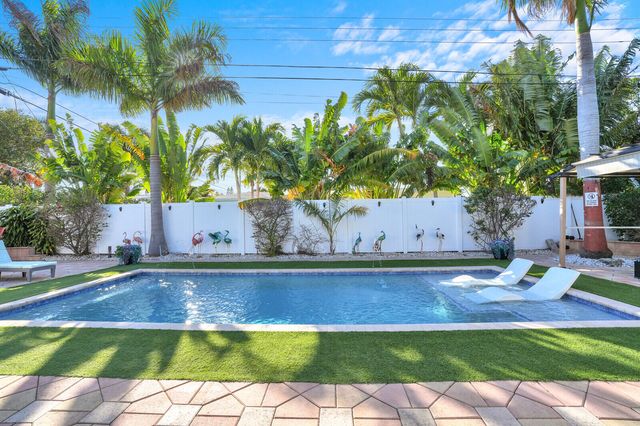 733 SE 10th Avenue, Deerfield Beach, FL 33441