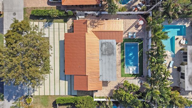 733 SE 10th Avenue, Deerfield Beach, FL 33441