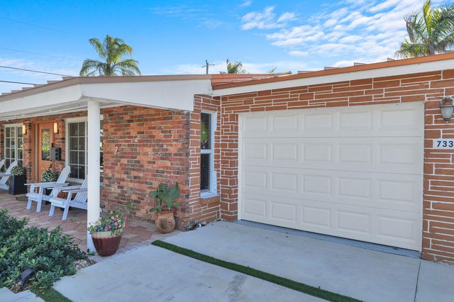 733 SE 10th Avenue, Deerfield Beach, FL 33441