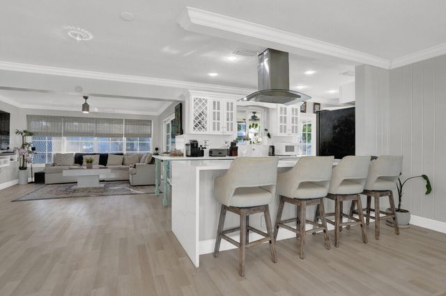 733 SE 10th Avenue, Deerfield Beach, FL 33441