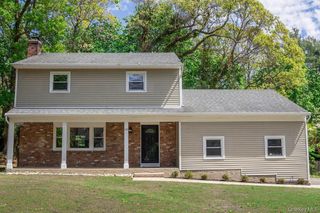 10 Tudor Drive, Stony Brook, NY 11790