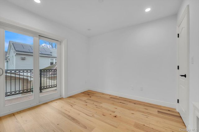 717 College Place, College Point, NY 11356