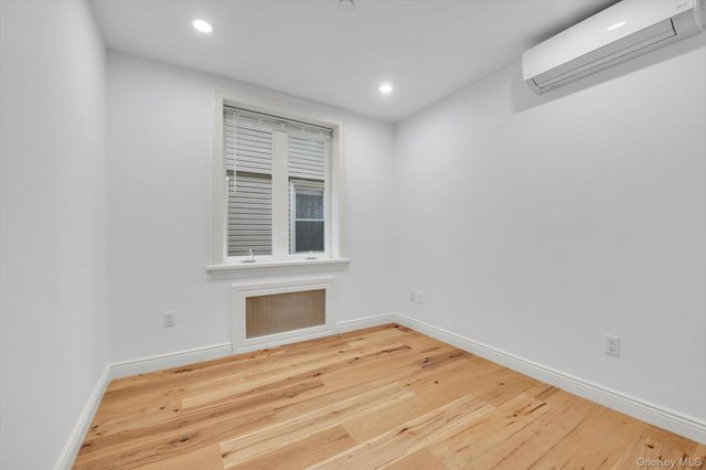 717 College Place, College Point, NY 11356