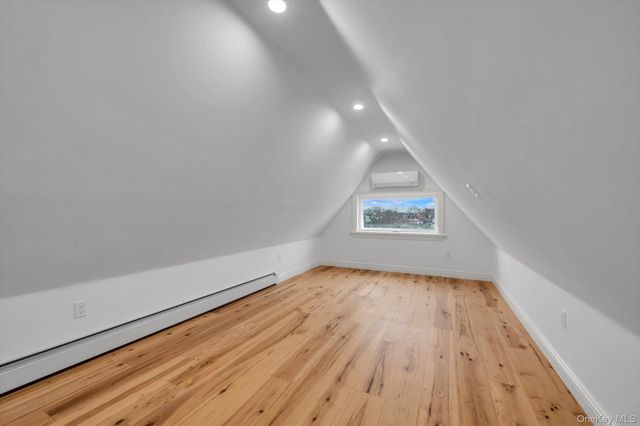 717 College Place, College Point, NY 11356