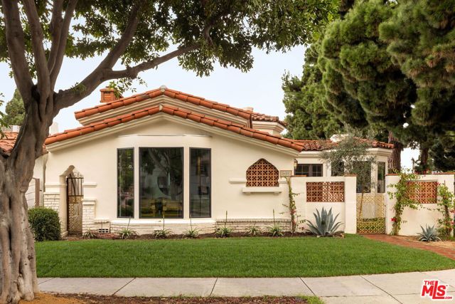 3401 W 41st Street, Los Angeles, CA 90008